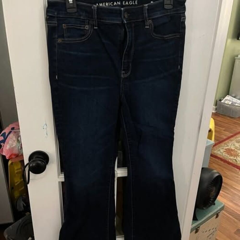 American Eagle Super Stretch Flare Jeans Size 8 Short